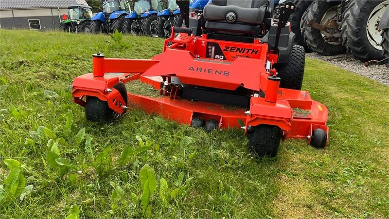 Ariens Zenith 60 SD Top professionel maskine med stor 2 c - Municipal tractor: picture 4 Ariens Zenith 60 SD Top professionel maskine med stor 2 c - Municipal tractor: picture 4
