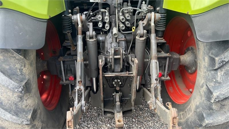 Claas Arion 630C Med frontlift - Farm tractor: picture 5 Claas Arion 630C Med frontlift - Farm tractor: picture 5