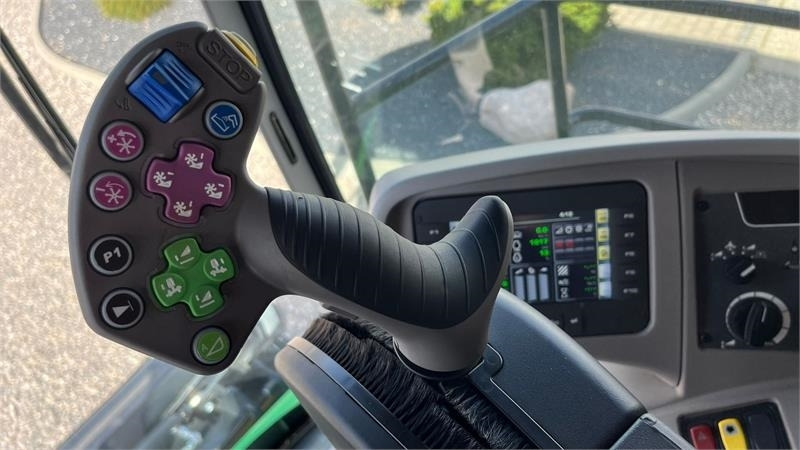 Combine harvester Deutz-fahr 7206 With 24feed - 7.2m header. New and unused Com: picture 8