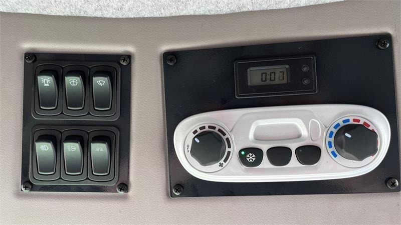 Combine harvester Deutz-fahr 7206 With 24feed - 7.2m header. New and unused Com: picture 7