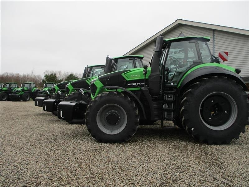 Deutz-fahr 9340 TTV New and Unused tractor - Farm tractor: picture 3 Deutz-fahr 9340 TTV New and Unused tractor - Farm tractor: picture 3