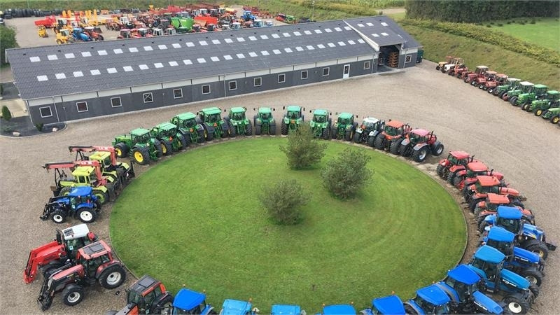 Fendt 828 Profi model. Meget flot traktor med nye fordæ - Farm tractor: picture 3 Fendt 828 Profi model. Meget flot traktor med nye fordæ - Farm tractor: picture 3
