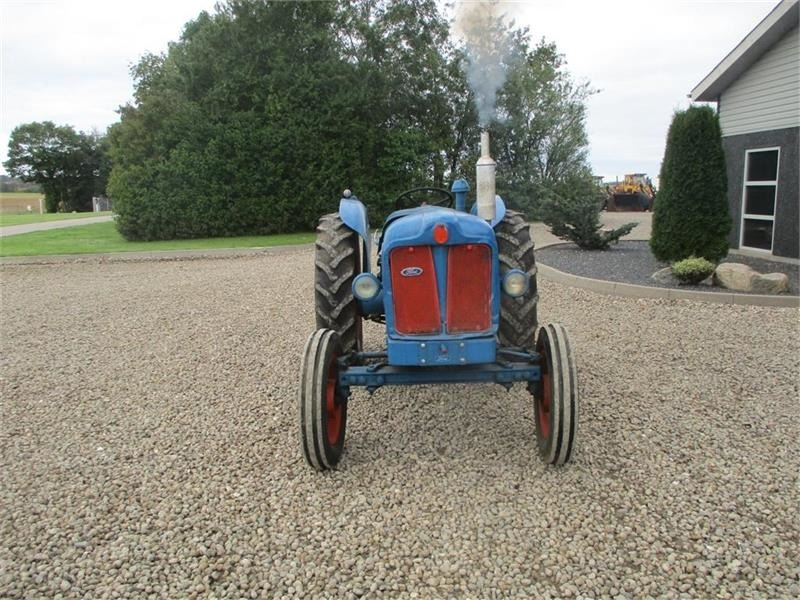 Fordson Major Diesel traktor - Farm tractor: picture 3 Fordson Major Diesel traktor - Farm tractor: picture 3
