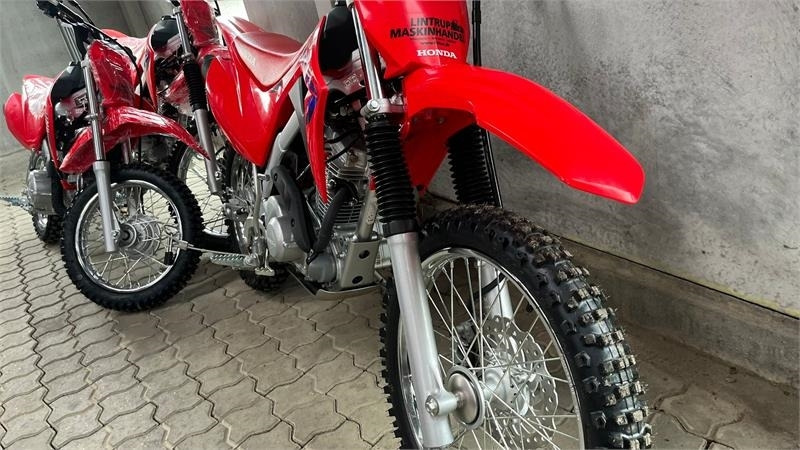 Honda CRF 125 F DEMO. Rigtig crosser med gear og kobling - Side-by-side/ ATV: picture 4 Honda CRF 125 F DEMO. Rigtig crosser med gear og kobling - Side-by-side/ ATV: picture 4