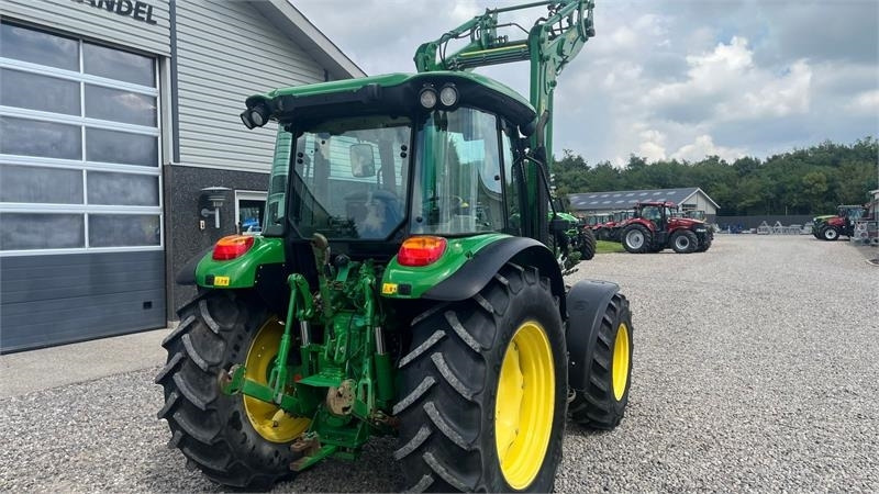 Farm tractor John Deere 5080R Med frontlæsser: picture 12
