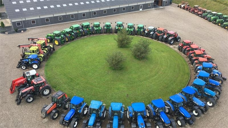 Farm tractor John Deere 5080R Med frontlæsser: picture 18
