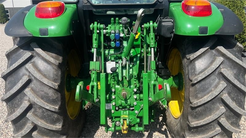 John Deere 5115M Med frontlæsser, som ny - Farm tractor: picture 4 John Deere 5115M Med frontlæsser, som ny - Farm tractor: picture 4