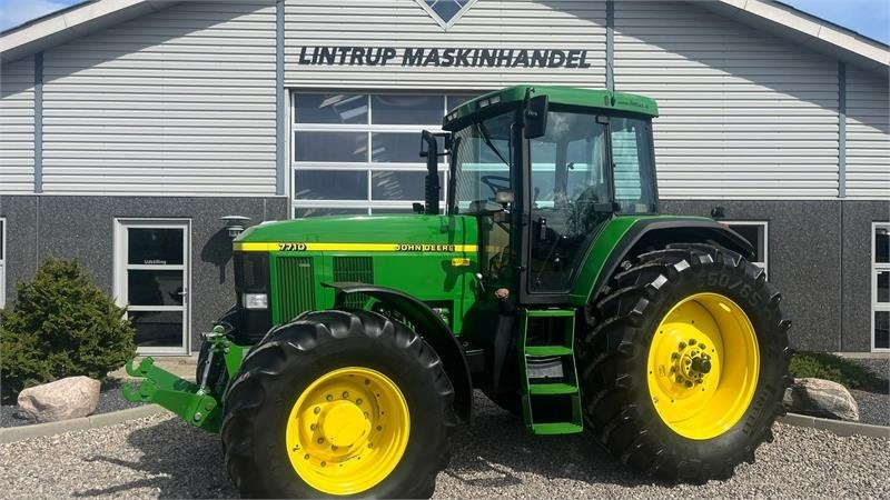 John Deere 7710 8.1L motor, store hjul og frontlift. En ejere - Farm tractor: picture 1 John Deere 7710 8.1L motor, store hjul og frontlift. En ejere - Farm tractor: picture 1