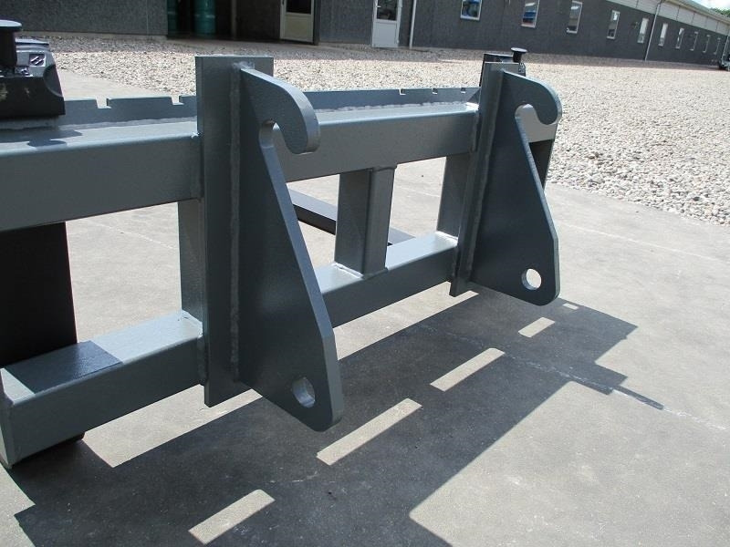 Limas Pallegfler 2500kg Med Giant beslag - Forks for Compact loader: picture 3 Limas Pallegfler 2500kg Med Giant beslag - Forks for Compact loader: picture 3