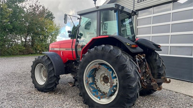 Massey Ferguson 8140 Dyna Shift - Farm tractor: picture 3 Massey Ferguson 8140 Dyna Shift - Farm tractor: picture 3