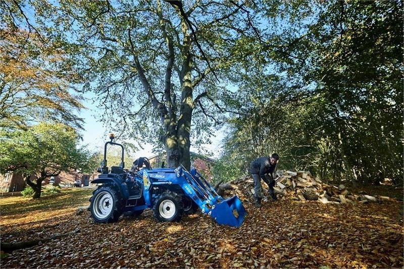 Solis Ny kompakt traktor til små penge - Municipal tractor: picture 2 Solis Ny kompakt traktor til små penge - Municipal tractor: picture 2