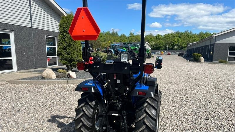 Solis S26 6+2 Gearmaskine med Servostyring og brede trak - Farm tractor: picture 4 Solis S26 6+2 Gearmaskine med Servostyring og brede trak - Farm tractor: picture 4