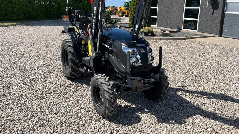 Solis S26 6+2 gearmaskine Limited Edition i sort med bre - Farm tractor: picture 4 Solis S26 6+2 gearmaskine Limited Edition i sort med bre - Farm tractor: picture 4