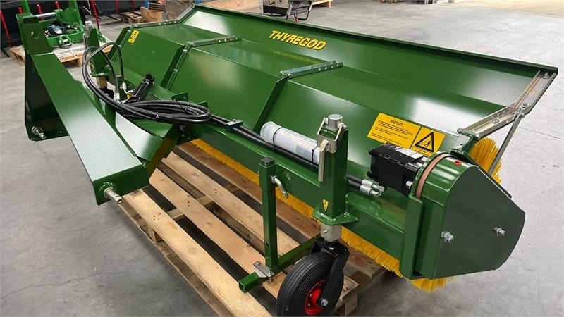 Thyregod TK 2800 med nylon børster og hydraulisk sving. bre - Broom: picture 4 Thyregod TK 2800 med nylon børster og hydraulisk sving. bre - Broom: picture 4