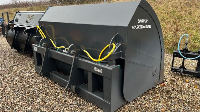 Volvo 5m3 Rauakoda Højtip skovl Rauakoda 5m3 højtip skov - Loader bucket: picture 1 Volvo 5m3 Rauakoda Højtip skovl Rauakoda 5m3 højtip skov - Loader bucket: picture 1