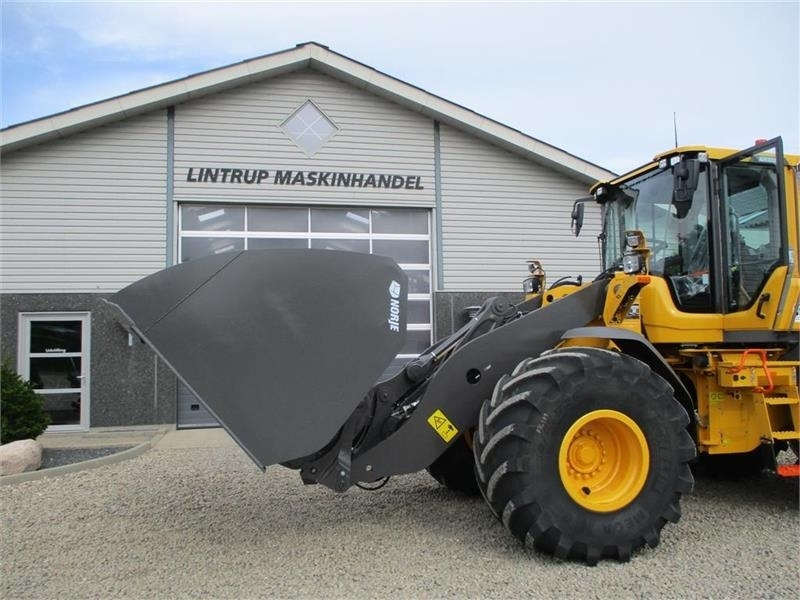 Volvo HØJTIPSKOVL NORJE 4,2 m3 265cm bred og vendbar bol - Wheel loader: picture 2 Volvo HØJTIPSKOVL NORJE 4,2 m3 265cm bred og vendbar bol - Wheel loader: picture 2