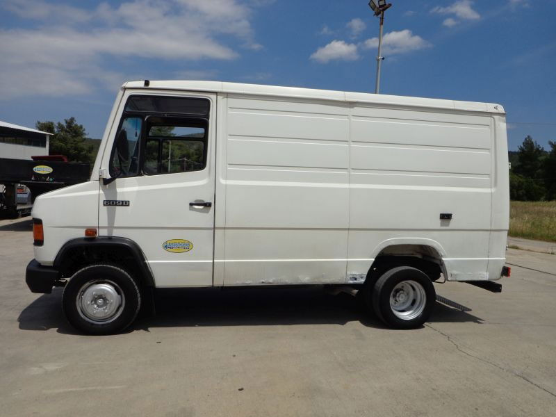 Mercedes-Benz Sprinter Mercedes Benz 609D - Panel van: picture 3 Mercedes-Benz Sprinter Mercedes Benz 609D - Panel van: picture 3