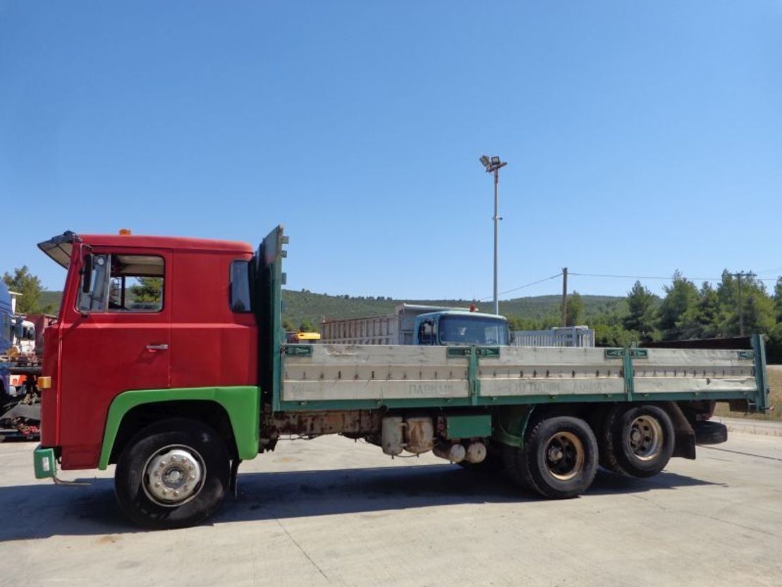 Scania LB141 V8 SCANIA LBS 141 (6X2) V8 - Dropside/ Flatbed truck: picture 4 Scania LB141 V8 SCANIA LBS 141 (6X2) V8 - Dropside/ Flatbed truck: picture 4