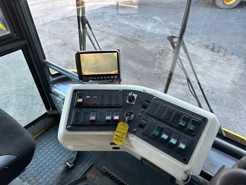 Road sweeper Ravo 530 VEEGMACHINE/SWEEPER!!: picture 9 Road sweeper Ravo 530 VEEGMACHINE/SWEEPER!!: picture 9