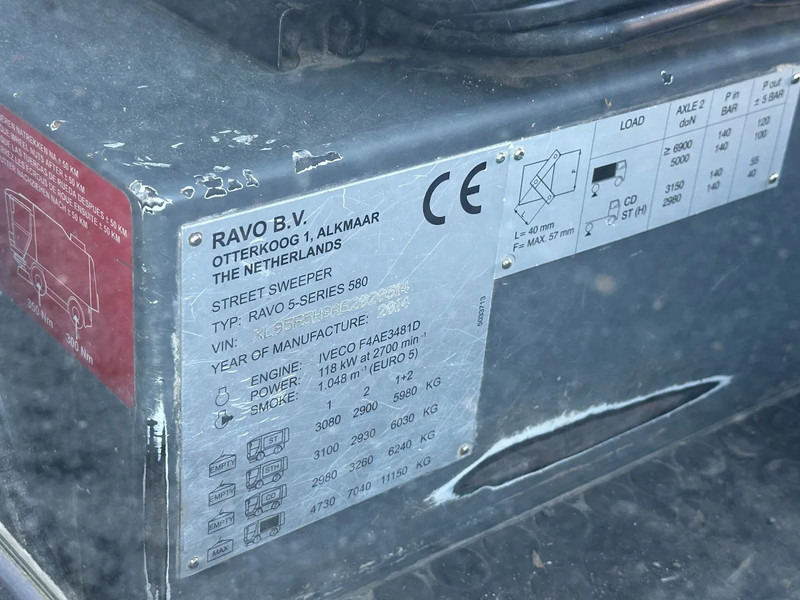 Road sweeper Ravo 580 VEEGMACHINE/SWEEPER!!: picture 9 Road sweeper Ravo 580 VEEGMACHINE/SWEEPER!!: picture 9