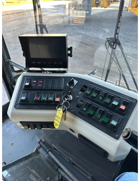 Road sweeper Ravo 580 VEEGMACHINE/SWEEPER!!: picture 12 Road sweeper Ravo 580 VEEGMACHINE/SWEEPER!!: picture 12