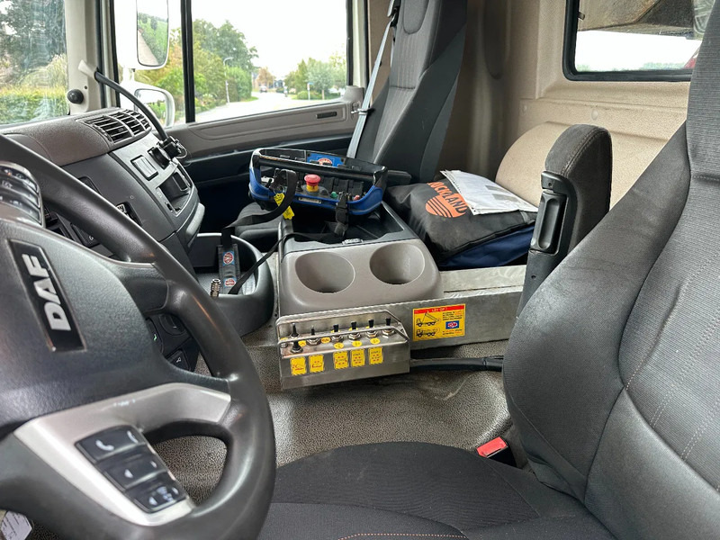 Hook lift truck, Crane truck Tatra PR 4342 WIDESPREAD !! 8x6 !!Z-KRAAN/HAAK!! EURO6!!RADIO REMOTE!!2019!!ZERO-EMISSIE 01-01-2030!!: picture 17 Hook lift truck, Crane truck Tatra PR 4342 WIDESPREAD !! 8x6 !!Z-KRAAN/HAAK!! EURO6!!RADIO REMOTE!!2019!!ZERO-EMISSIE 01-01-2030!!: picture 17