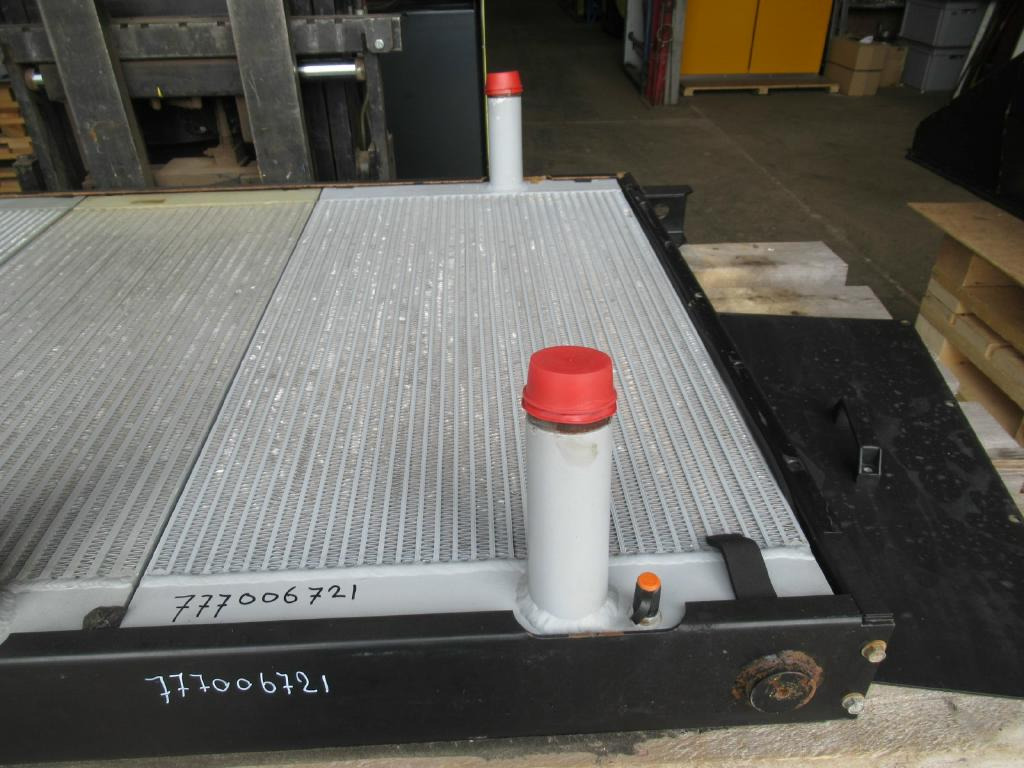 Bomag BC572RB - - Oil cooler for Construction machinery: picture 1 Bomag BC572RB - - Oil cooler for Construction machinery: picture 1