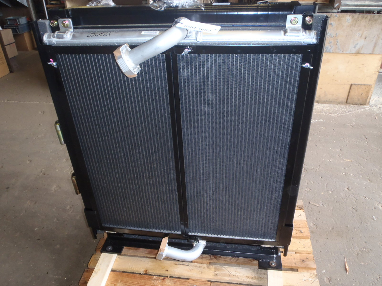 Case LN00047 - LN001530 - Oil cooler for Construction machinery: picture 2 Case LN00047 - LN001530 - Oil cooler for Construction machinery: picture 2