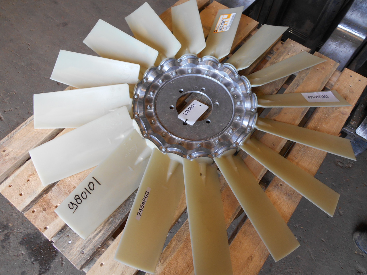 Caterpillar 4021897 - - Fan for Construction machinery: picture 1 Caterpillar 4021897 - - Fan for Construction machinery: picture 1