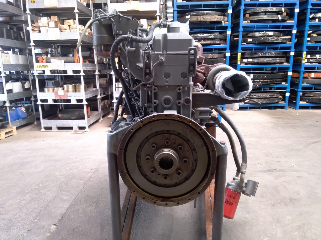 Hitachi 4644223 - 4687458 - Engine for Construction machinery: picture 4 Hitachi 4644223 - 4687458 - Engine for Construction machinery: picture 4