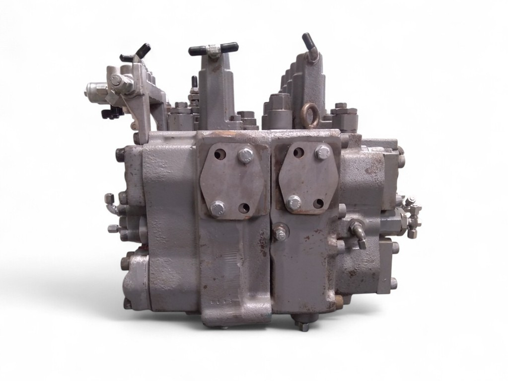 Hitachi 4713088 - FYA00037261 - Hydraulic valve for Construction machinery: picture 2 Hitachi 4713088 - FYA00037261 - Hydraulic valve for Construction machinery: picture 2