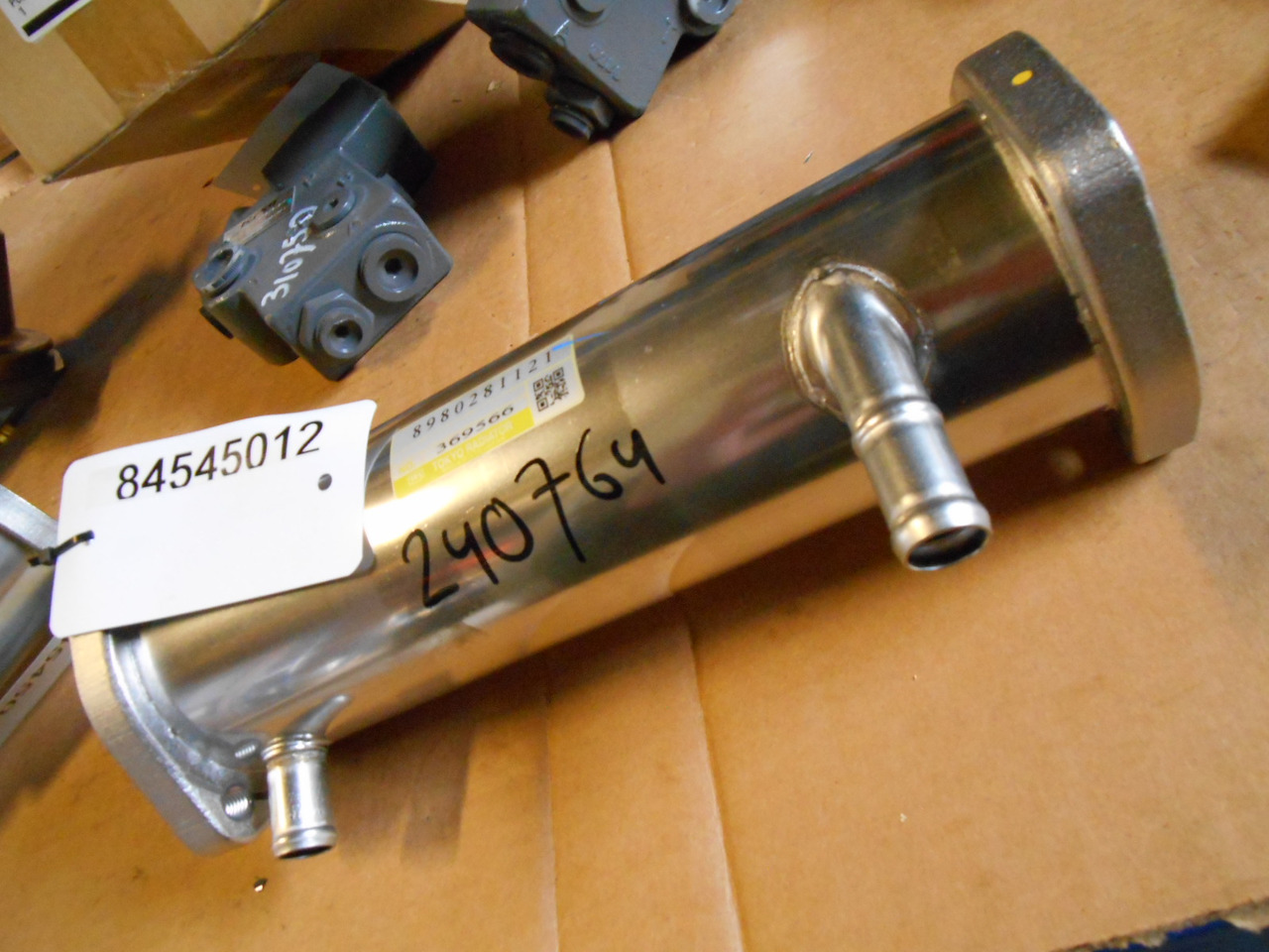 Hitachi 8980281121 - 8982127150 - EGR cooler for Agricultural machinery: picture 2 Hitachi 8980281121 - 8982127150 - EGR cooler for Agricultural machinery: picture 2