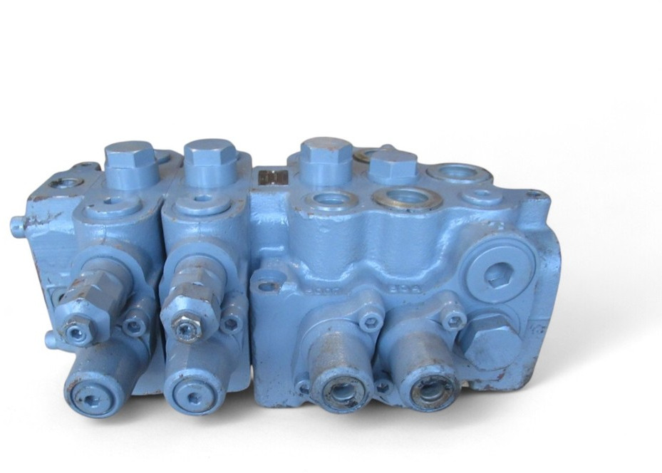 Hitachi X9278342 - HCV06 - Hydraulic valve for Construction machinery: picture 4 Hitachi X9278342 - HCV06 - Hydraulic valve for Construction machinery: picture 4