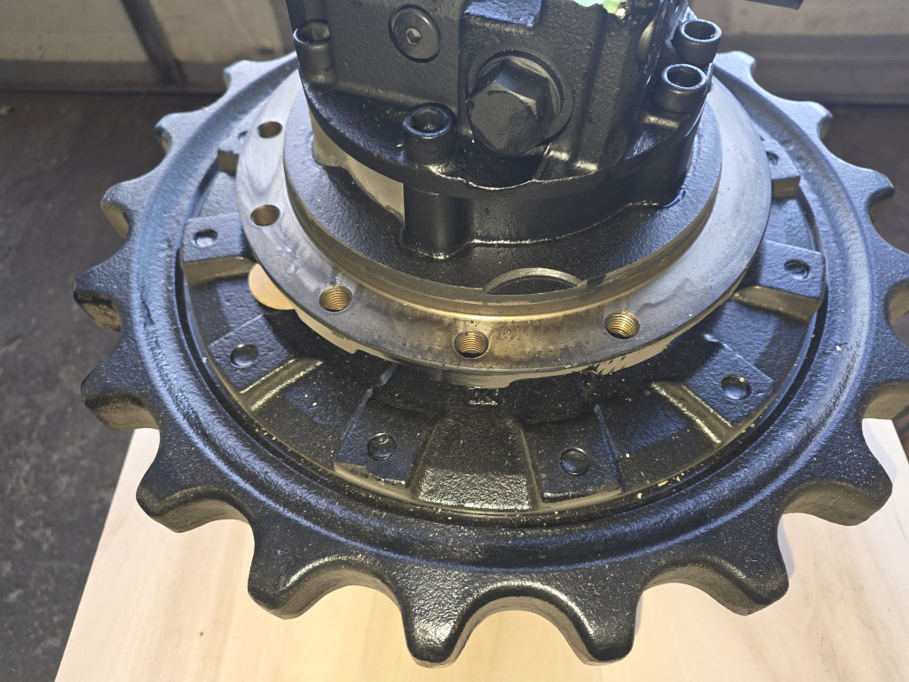 Hitachi YD60000921 - 4723150 - Final drive for Construction machinery: picture 2 Hitachi YD60000921 - 4723150 - Final drive for Construction machinery: picture 2