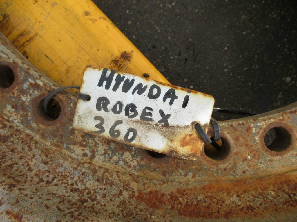 Hyundai Robex 360 - - Undercarriage parts for Construction machinery: picture 4 Hyundai Robex 360 - - Undercarriage parts for Construction machinery: picture 4