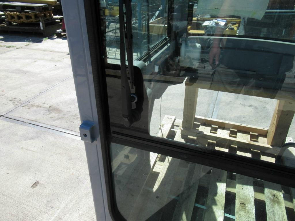 Kobelco 72271210 - Cab for Construction machinery: picture 5 Kobelco 72271210 - Cab for Construction machinery: picture 5