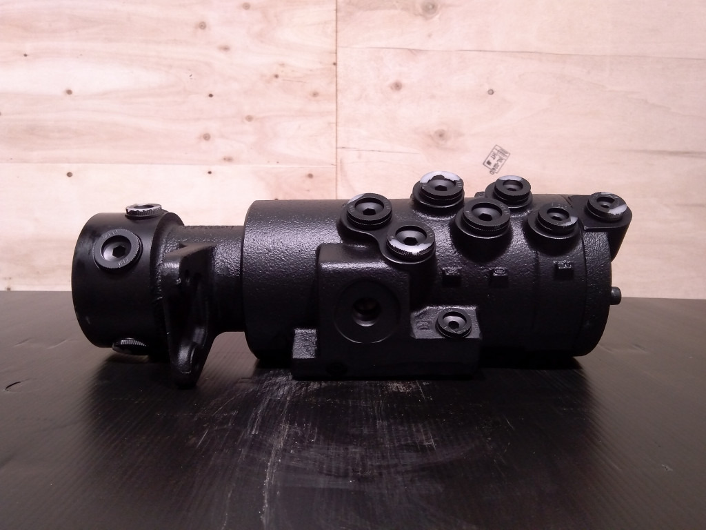 Kobelco YT55V00012F1 - Hydraulics for Construction machinery: picture 1 Kobelco YT55V00012F1 - Hydraulics for Construction machinery: picture 1