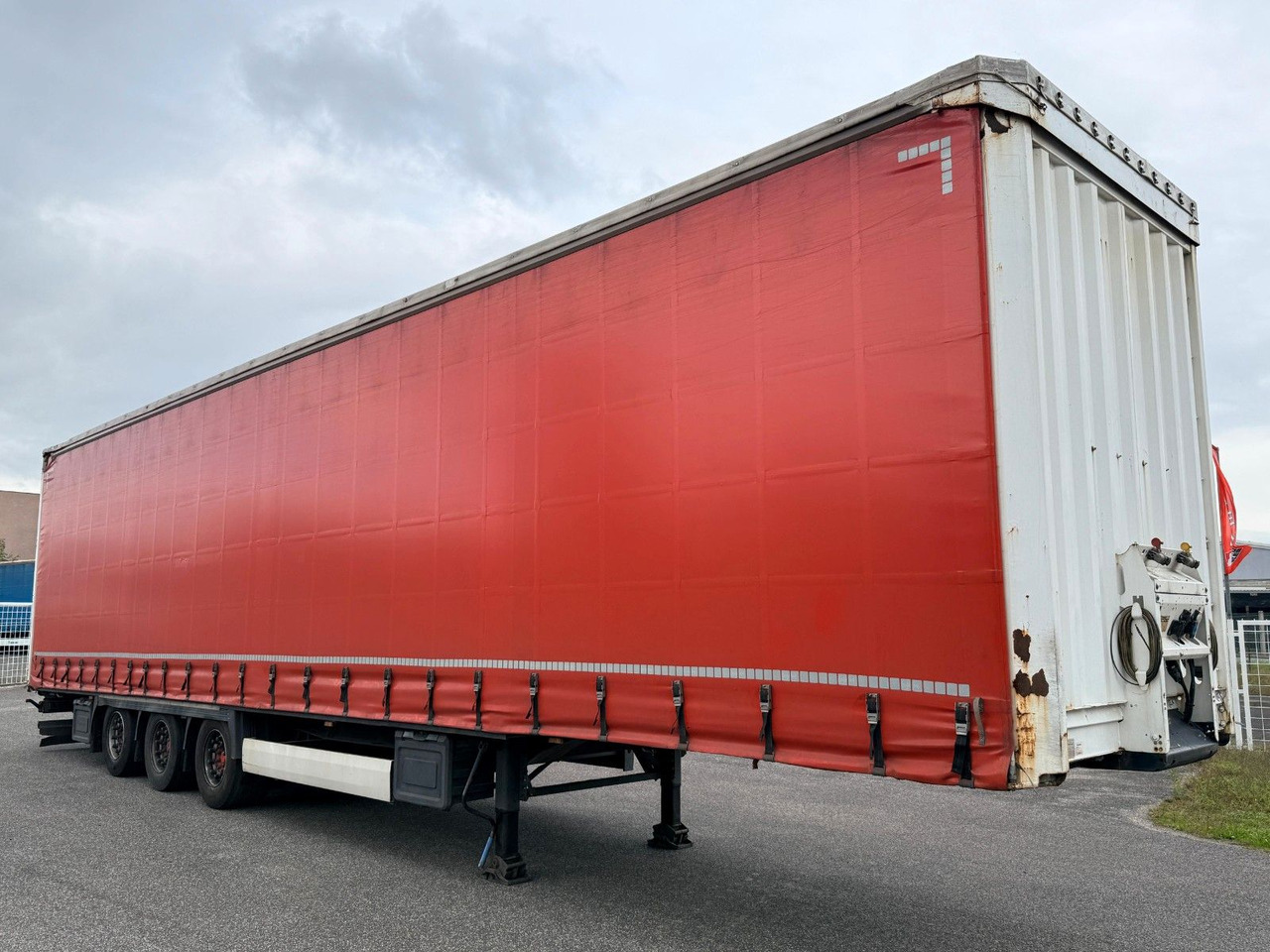 Krone SD - Curtainsider semi-trailer: picture 3 Krone SD - Curtainsider semi-trailer: picture 3