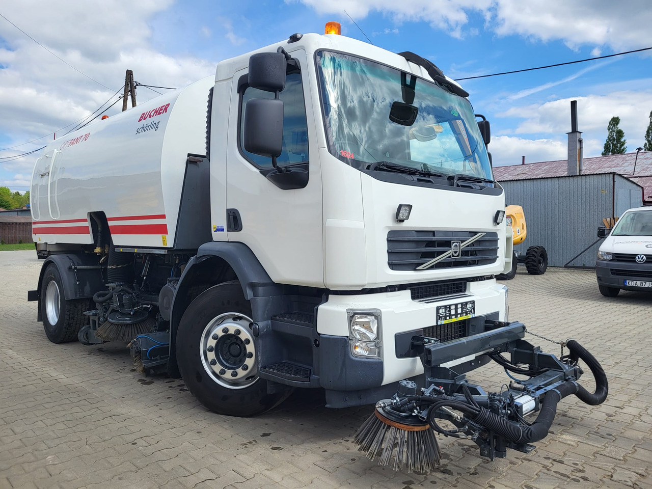 Leasing of Volvo FE 320 two engines Volvo FE 320 two engines: picture 7
