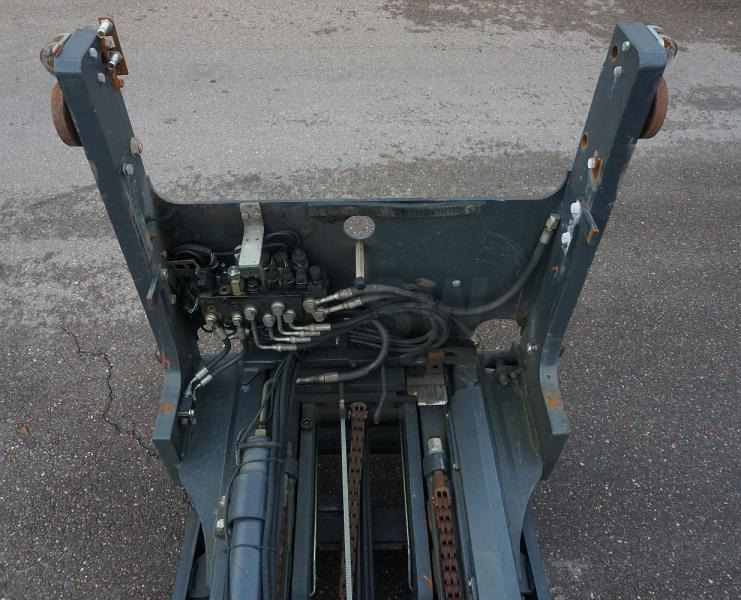 LINDE Hubgerüst - Attachment for Material handling equipment: picture 4 LINDE Hubgerüst - Attachment for Material handling equipment: picture 4