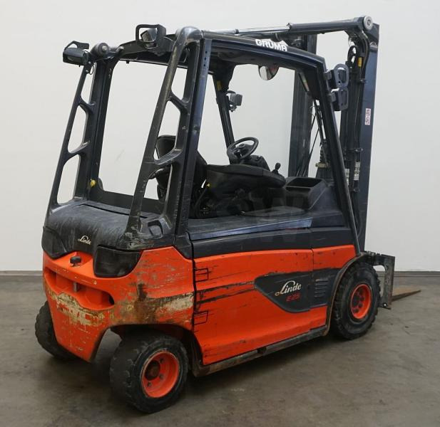 Linde E 25 L 387 - Electric forklift: picture 2 Linde E 25 L 387 - Electric forklift: picture 2