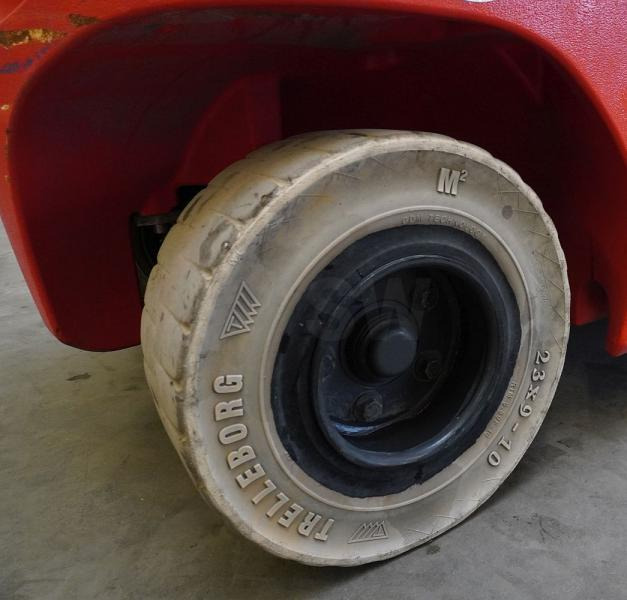 Linde H 30 T 1202 - LPG forklift: picture 5 Linde H 30 T 1202 - LPG forklift: picture 5