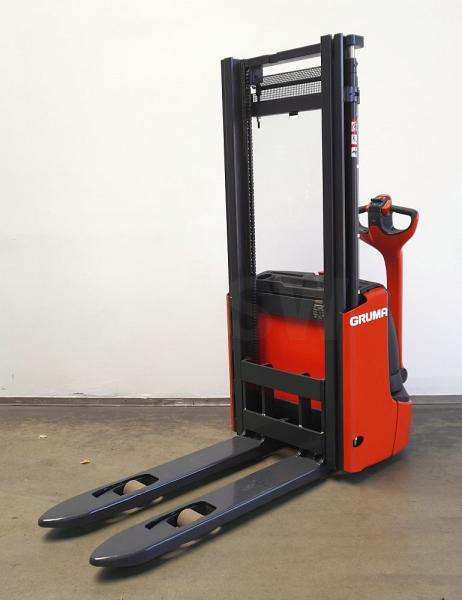 Linde L 12 1172 - Stacker: picture 2 Linde L 12 1172 - Stacker: picture 2