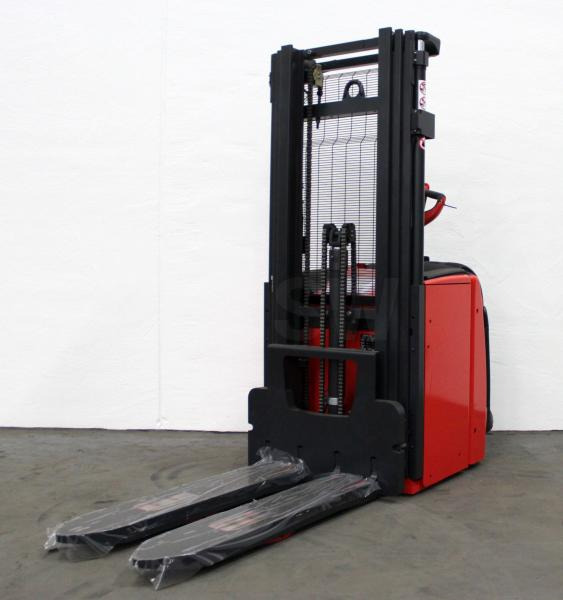 Linde L 20 AP i 1173 - Stacker: picture 2 Linde L 20 AP i 1173 - Stacker: picture 2