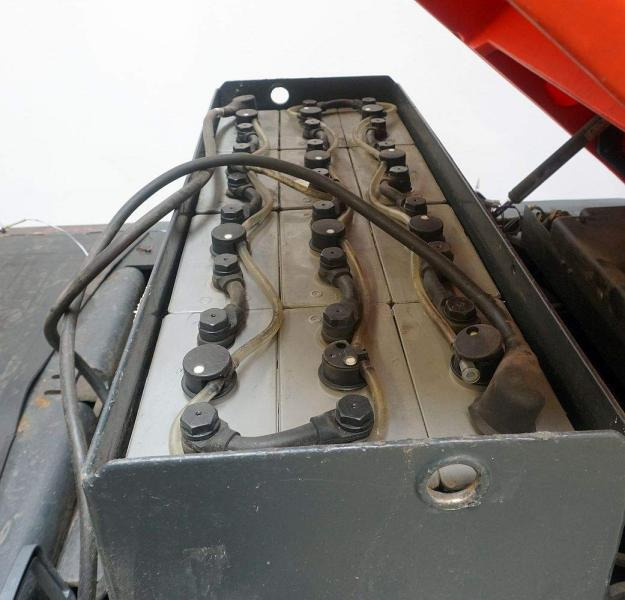 Linde P 60 Z 126 - Tow tractor: picture 5 Linde P 60 Z 126 - Tow tractor: picture 5