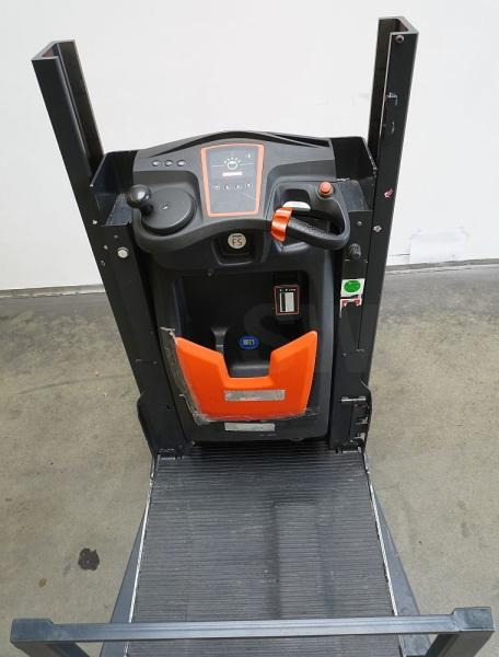 Linde V 10 5212 - Order picker: picture 3 Linde V 10 5212 - Order picker: picture 3