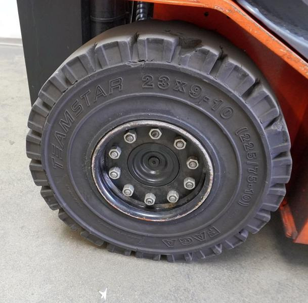 Toyota 8FBMT25 - Electric forklift: picture 4 Toyota 8FBMT25 - Electric forklift: picture 4