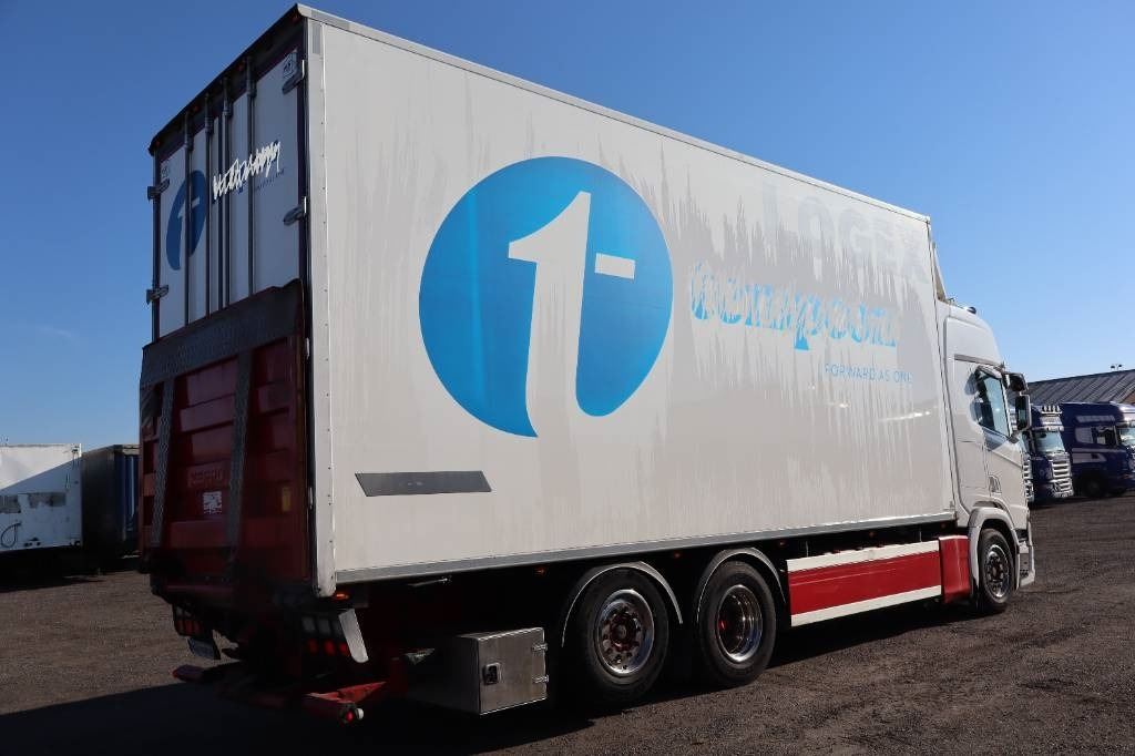 Scania R500B6X2*4NB serie 0016 - Refrigerator truck: picture 4 Scania R500B6X2*4NB serie 0016 - Refrigerator truck: picture 4