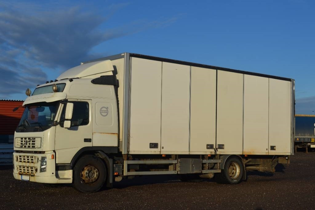Volvo FM-340 4X2 Serie 1468 - Box truck: picture 2 Volvo FM-340 4X2 Serie 1468 - Box truck: picture 2