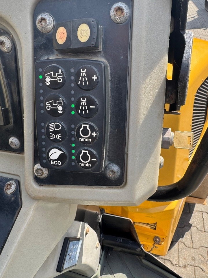 CAT CB 24 B - Road roller: picture 4 CAT CB 24 B - Road roller: picture 4